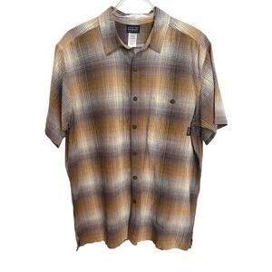 Patagonia Button Up Men's Shirt Size Large Organic Cotton Blend Casual Hiking